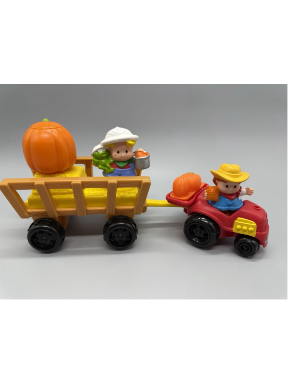 Fisher Price Little People Harvest Hayride Red Tractor Wagon Figures Pumpkins